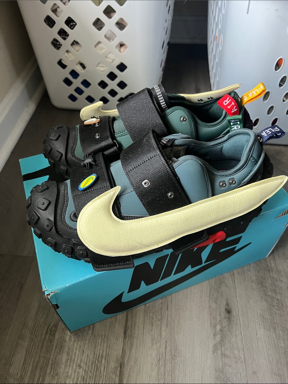 Nike Kids Trail Sneaker Sandal - Green with Yellow Swoosh